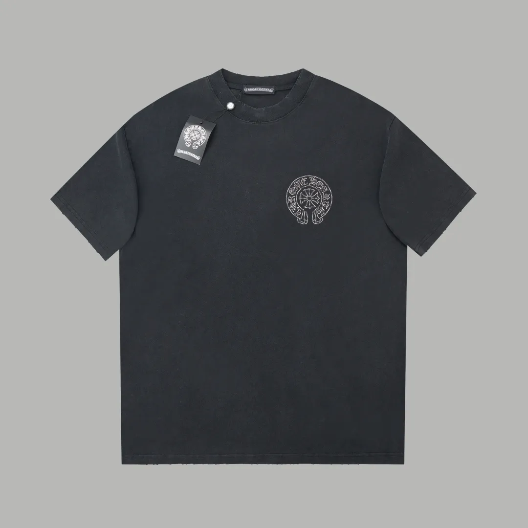 🅿️230 ✨CH✨🆕25SS spring and summer new style ✝Fresh rhinestone short sleeves Light luxury essential item for daily commuting for men and women Correct version Welcome to compare Detailed features · 280g 100% pure cotton double yarn jersey fabric · Custom dyed in the same vat, special thickened 32 count double-ply 1X1 thread · Imported Australian pearlescent diamonds✝patterns➕hardware nuts are stamped at high temperature. Ready-made garments are dyed, then faded, fried snowflakes and frayed, then washed to make them look old. General washing improves the effect · Double-needle stitching and seam-crossing process · Original main mark washed tag brand moisture-proof paper packaging Color: black/gray/orange/blue Size: S/M/L/XL